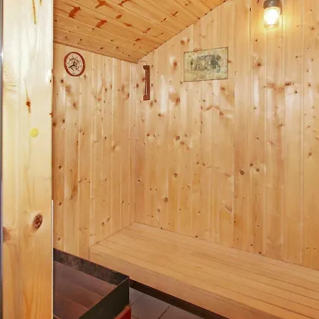 Bambivej Holiday home Fjerbaek